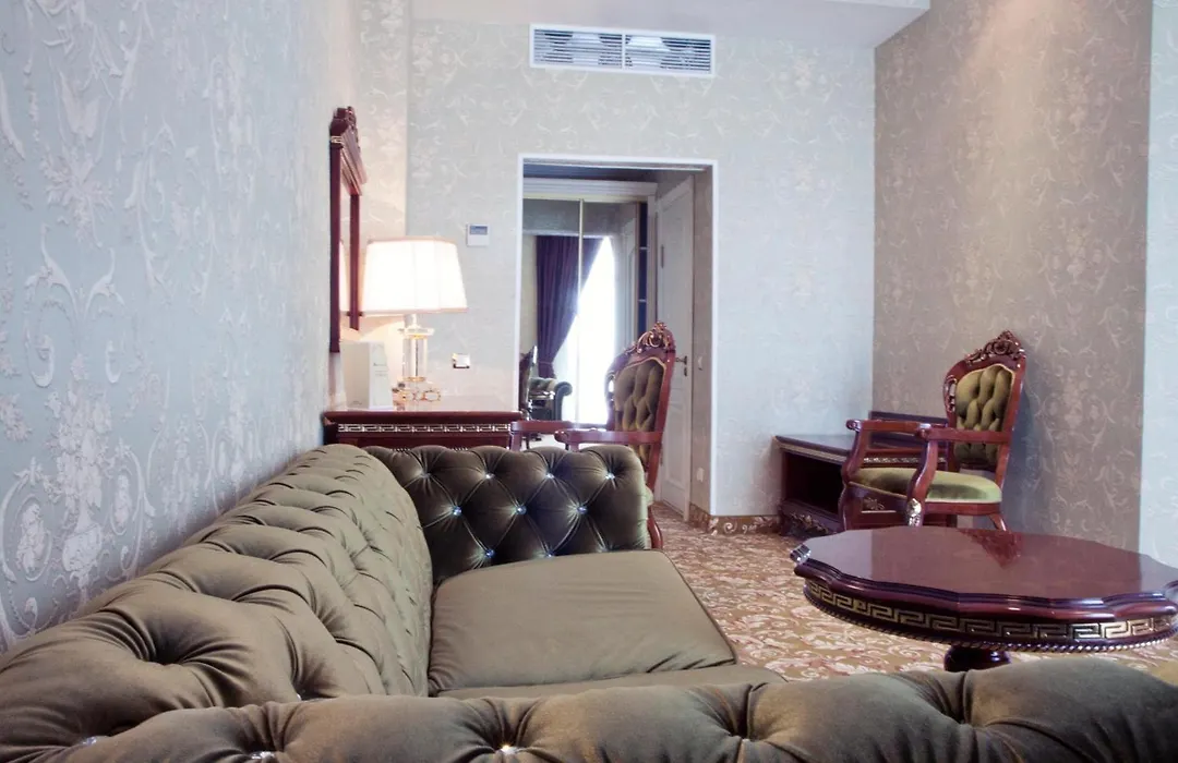 Royal Hotel And Spa Geneva-1